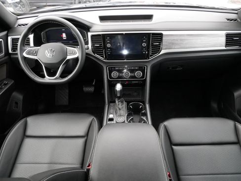 Certified 2023 Volkswagen Atlas Cross Sport SE image 10