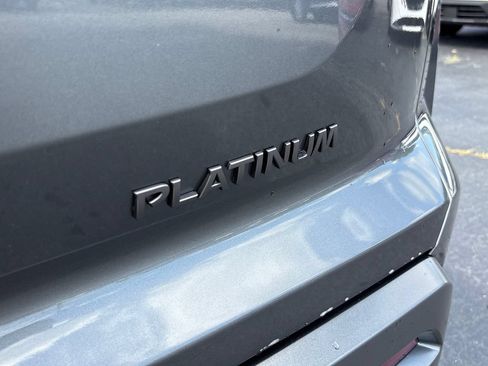 New 2026 Nissan Pathfinder Platinum w/ Accent Package FWD image 23