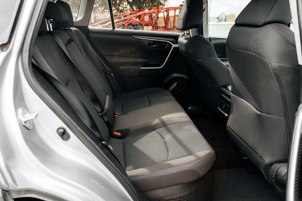 Used 2022 Toyota RAV4 LE AWD/4WD image 30
