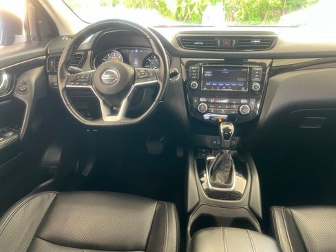 Certified 2022 Nissan Rogue Sport SL AWD/4WD image 16