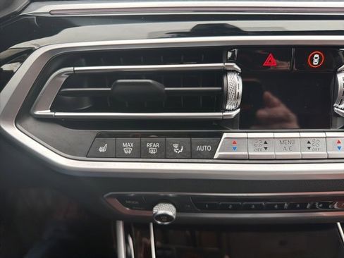 Used 2021 BMW X7 xDrive40i image 86