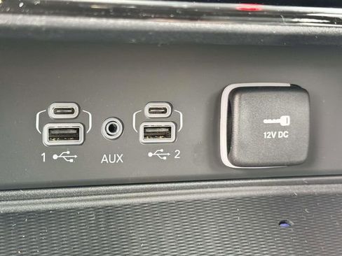 New 2025 Jeep Grand Cherokee Altitude image 6