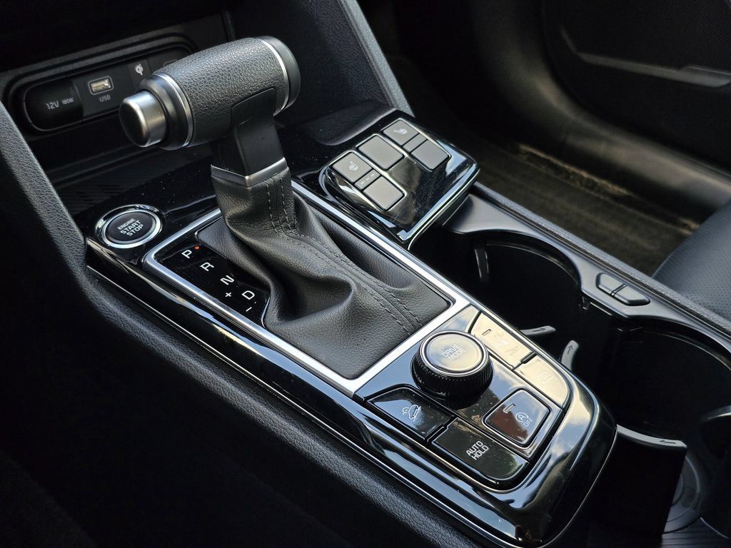 Certified 2025 Kia Sportage EX FWD image 31