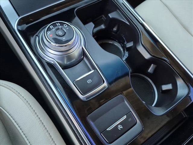 Used 2019 Ford Edge Titanium FWD image 18