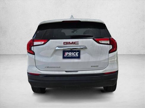 Used 2024 GMC Terrain SLE AWD/4WD image 6