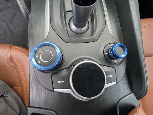 Used 2018 Alfa Romeo Giulia AWD image 28