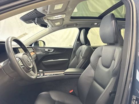 Used 2024 Volvo XC60 B5 Plus AWD/4WD image 11