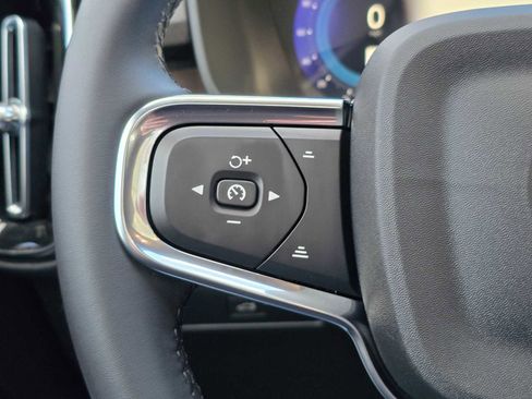 Used 2023 Volvo XC40 Recharge Ultimate w/ Protection Package Premier image 29