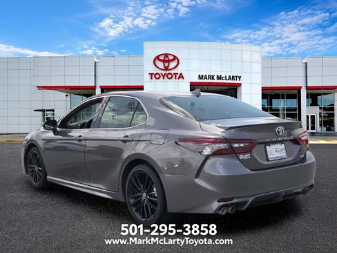 Used 2024 Toyota Camry XSE FWD image 3