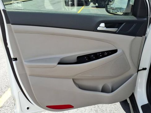 Used 2020 Hyundai Tucson SE AWD/4WD image 3