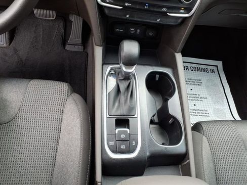 Used 2019 Hyundai Santa Fe SEL image 18