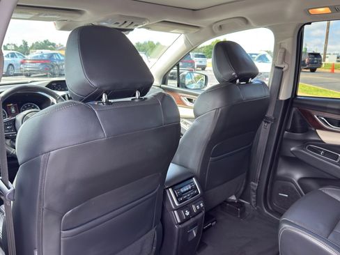 Used 2022 Subaru Ascent Touring AWD/4WD image 24