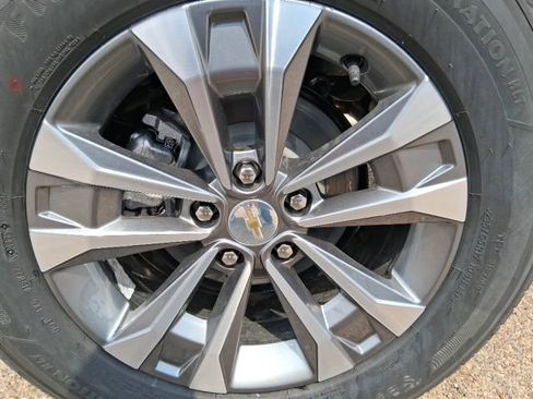 New 2026 Chevrolet Equinox LT w/ Safety and Technology Package FWD image 19