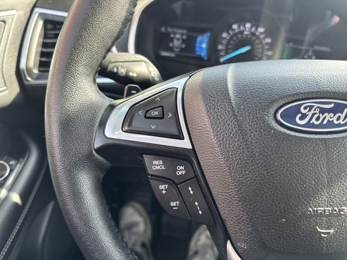 Used 2018 Ford Edge Titanium w/ Equipment Group 302A AWD/4WD image 20