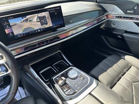 Certified 2023 BMW 760i xDrive w/ Executive Package AWD/4WD image 26