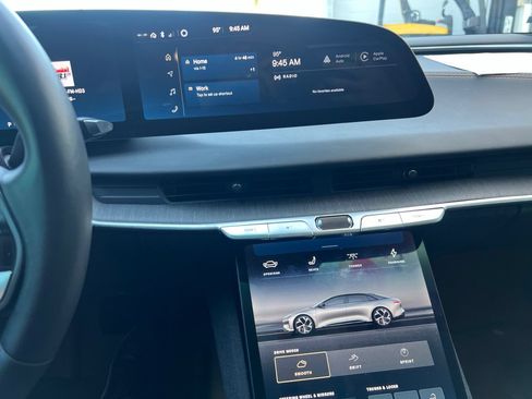 Used 2025 Lucid Air Touring AWD/4WD image 28