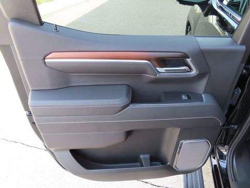 Certified 2025 GMC Sierra 1500 Denali w/ Denali Reserve Package image 31