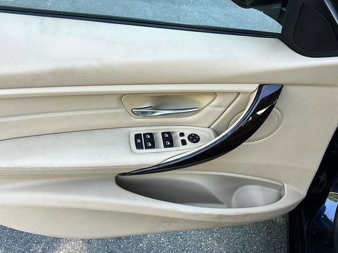 Used 2014 BMW 328i xDrive Wagon AWD/4WD image 25