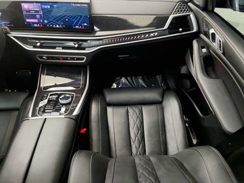Used 2025 BMW X7 xDrive40i w/ Executive Package AWD/4WD image 58