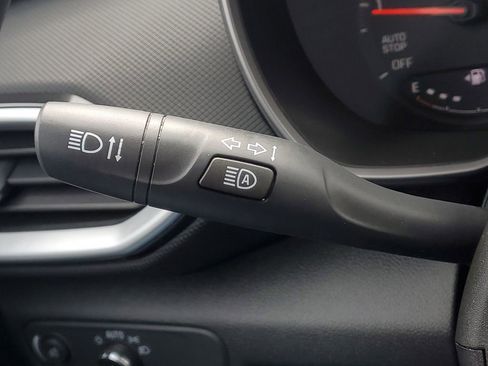 Used 2023 Chevrolet TrailBlazer LS image 11