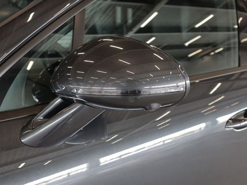 Certified 2024 Porsche Macan AWD/4WD image 30