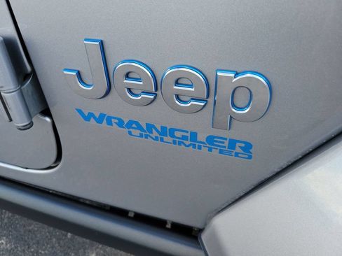 Used 2021 Jeep Wrangler Unlimited Sahara w/ Safety Group AWD/4WD image 31