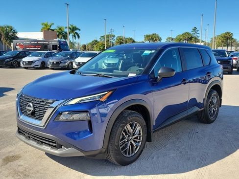 Used 2023 Nissan Rogue S image 6