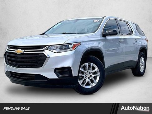 Used 2021 Chevrolet Traverse LS image 1