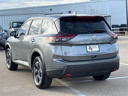Certified 2024 Nissan Rogue SV image 7