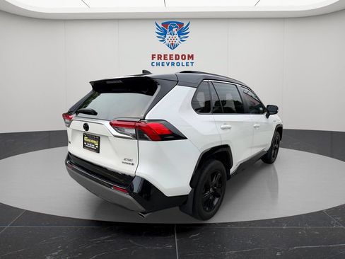 Used 2021 Toyota RAV4 XSE AWD/4WD image 7