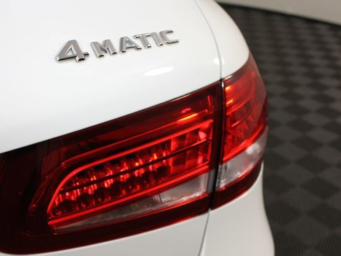 Used 2016 Mercedes-Benz GLC 300 4MATIC image 10