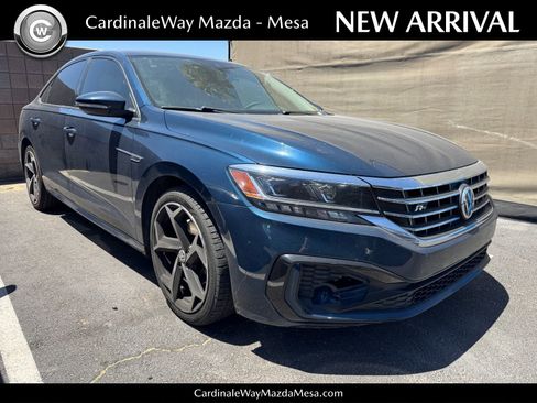 Used 2020 Volkswagen Passat 2.0T R-Line FWD image 1