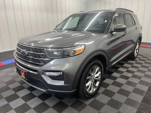 Used 2022 Ford Explorer XLT w/ Equipment Group 202A AWD/4WD image 9