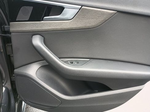 Used 2021 Audi A4 2.0T Premium w/ Convenience Package image 33