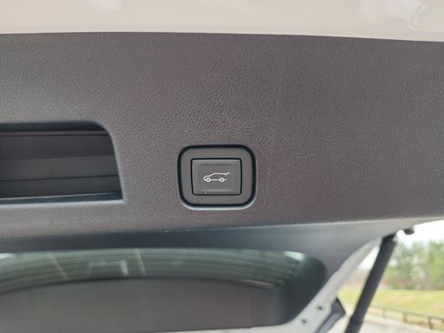 New 2026 GMC Acadia Elevation image 8