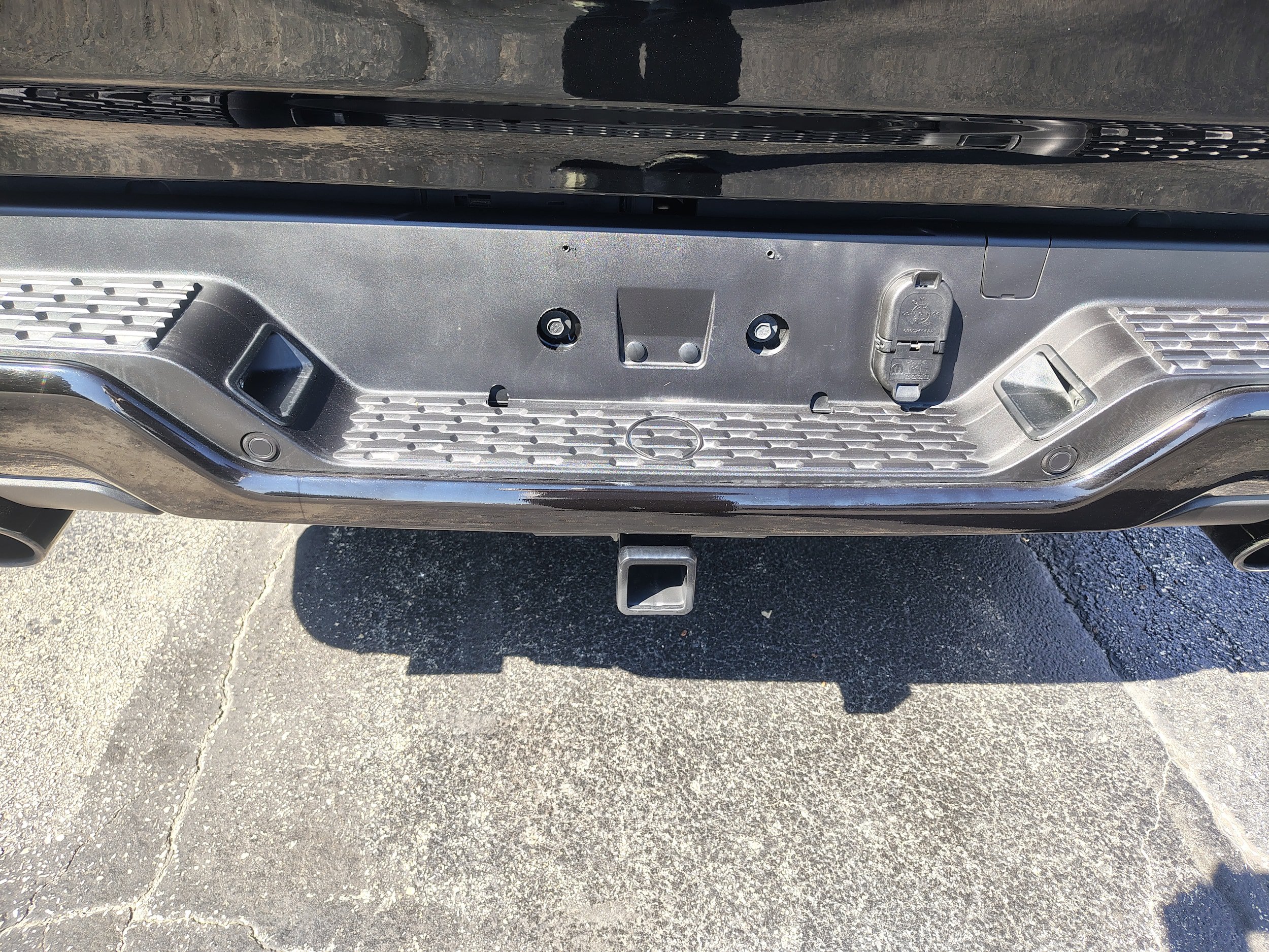 Used 2026 RAM 1500 Laramie w/ Night Edition AWD/4WD image 7