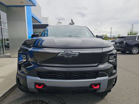 Used 2026 Chevrolet Silverado EV Trail Boss AWD/4WD image 2