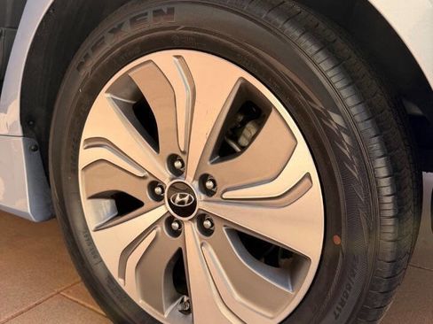 Used 2015 Hyundai Sonata Limited image 31