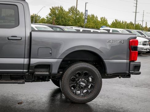 Used 2025 Ford F350 Lariat w/ Black Appearance Package image 9