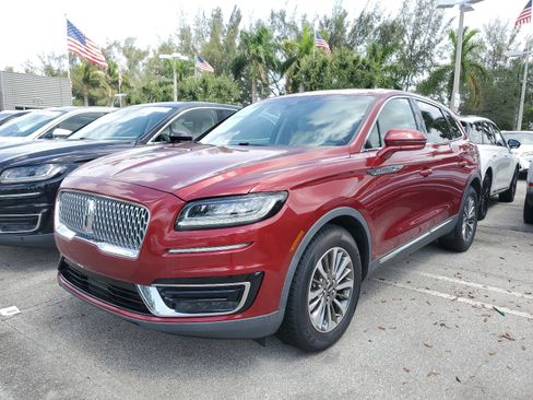 Used 2019 Lincoln Nautilus Select image 3
