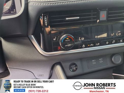Used 2024 Nissan Rogue Platinum FWD image 24