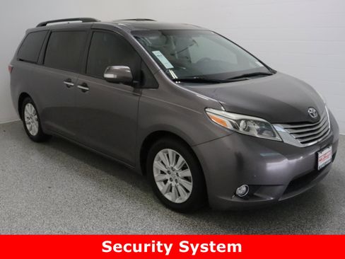 Used 2015 Toyota Sienna Limited Premium image 4