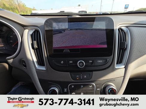 Used 2025 Chevrolet Malibu LT FWD image 11