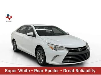 Used 2017 Toyota Camry SE video 1