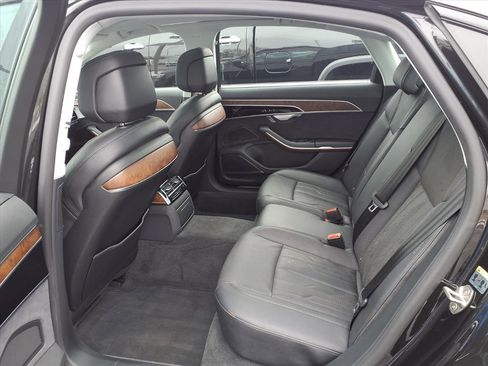 Used 2022 Audi A8 L 3.0T w/ Luxury Package image 13