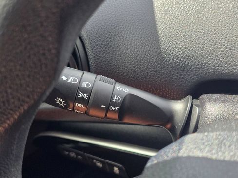 Used 2020 Toyota Prius LE AWD/4WD image 26