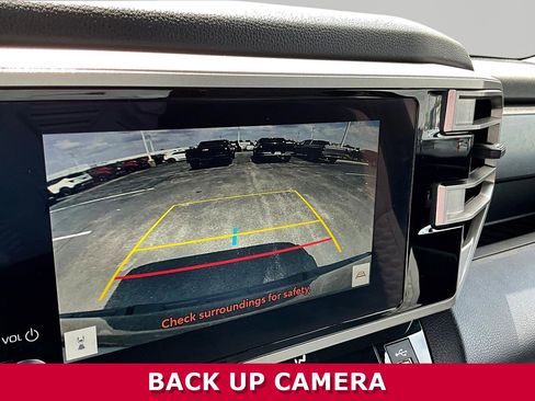 Used 2025 Toyota Tundra SR5 AWD/4WD image 14