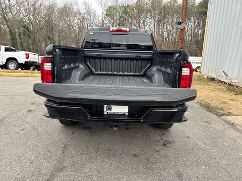 Used 2024 GMC Canyon Elevation w/ Convenience Package image 32