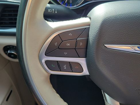 Used 2021 Chrysler Pacifica Limited w/ Uconnect Theater Family Group AWD/4WD image 24
