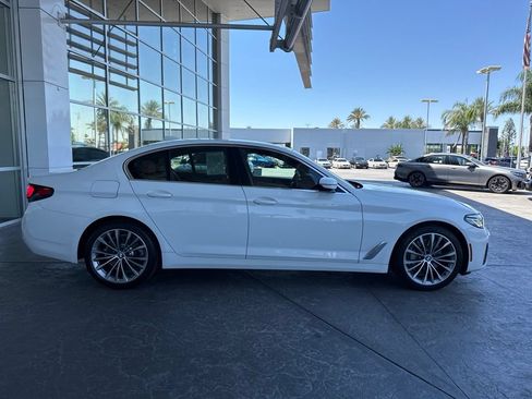 Certified 2022 BMW 530i w/ Convenience Package RWD image 3